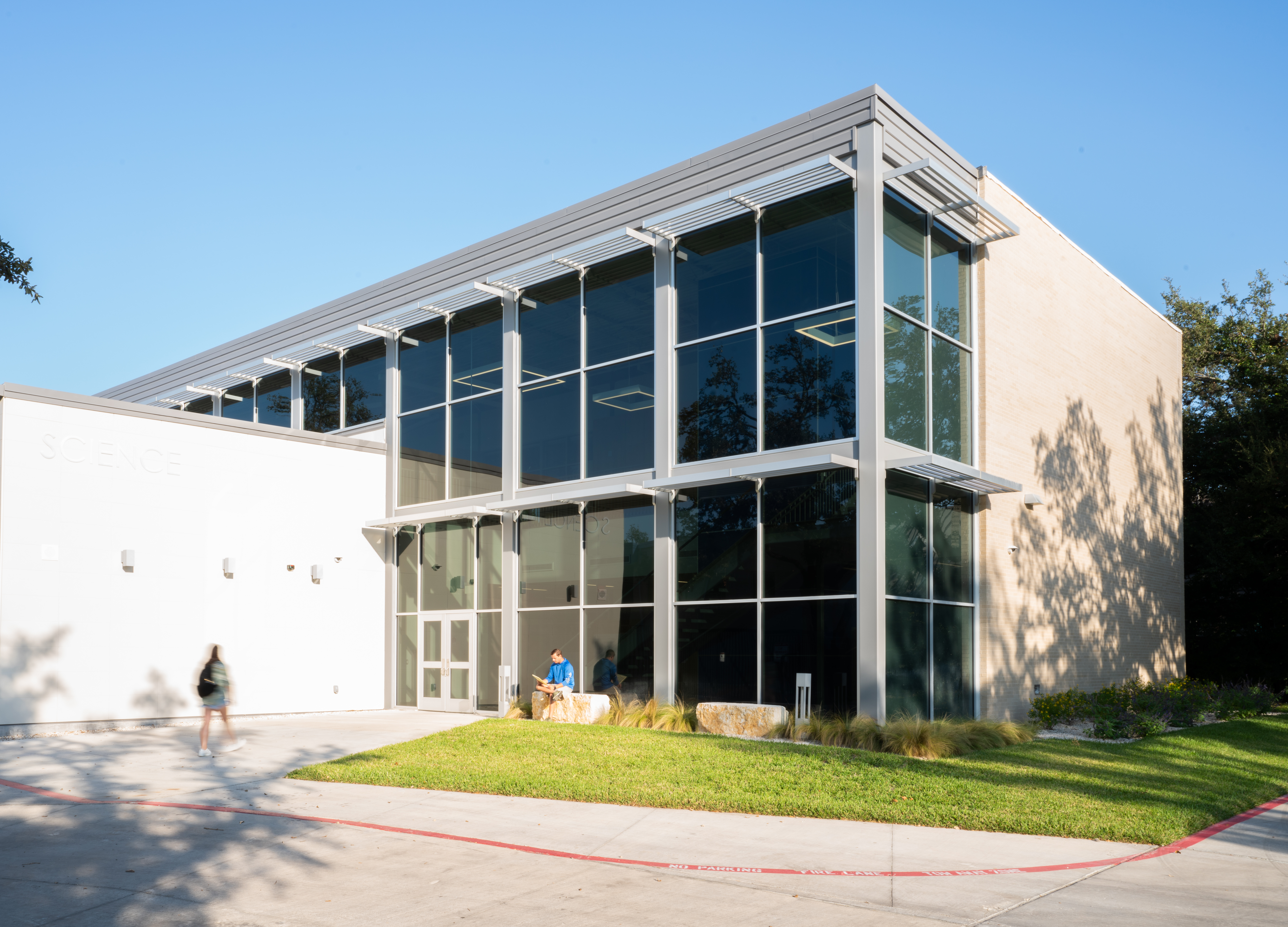 Alamo Heights Junior School STEM Building LPA