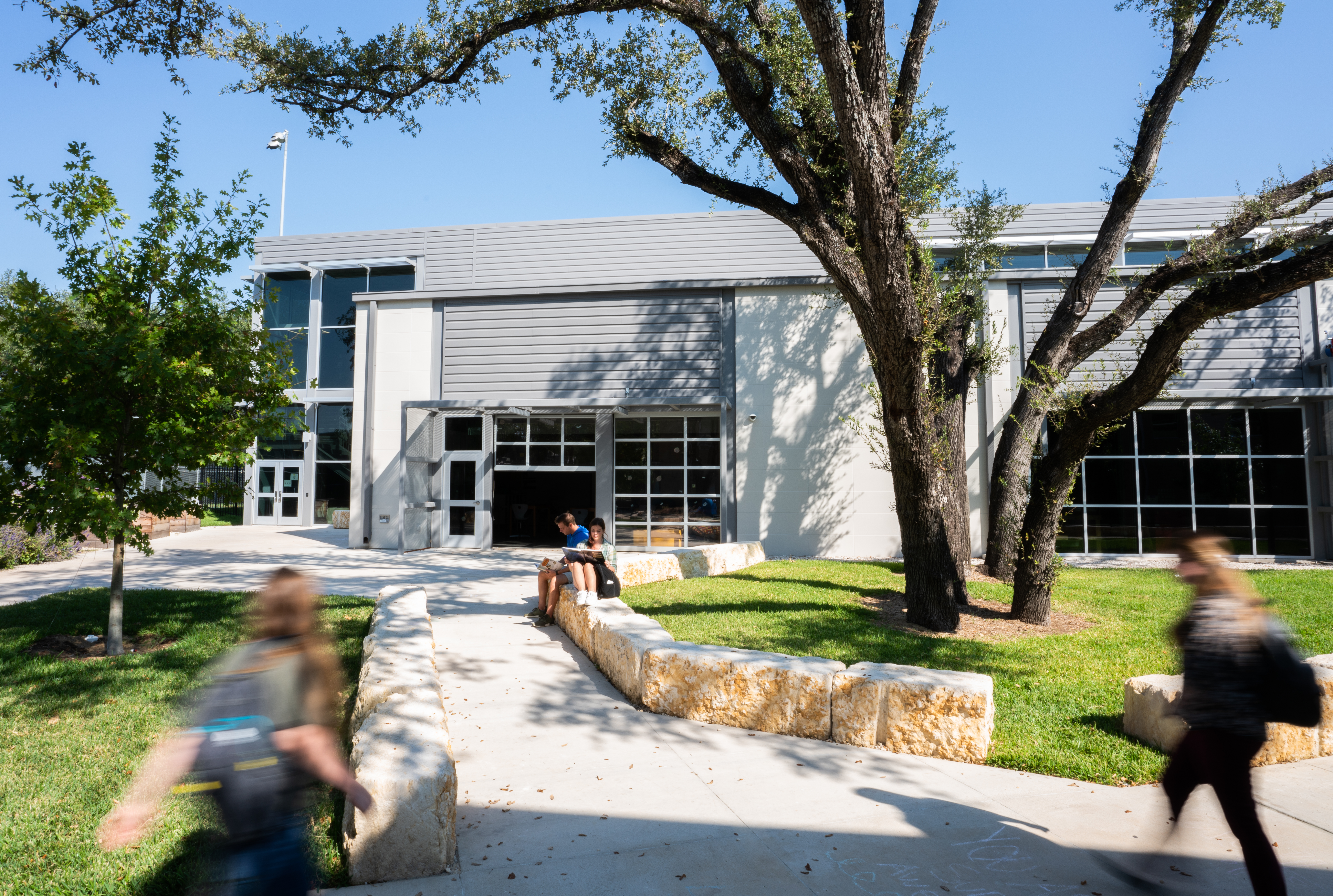 Alamo Heights Junior School STEM Building LPA