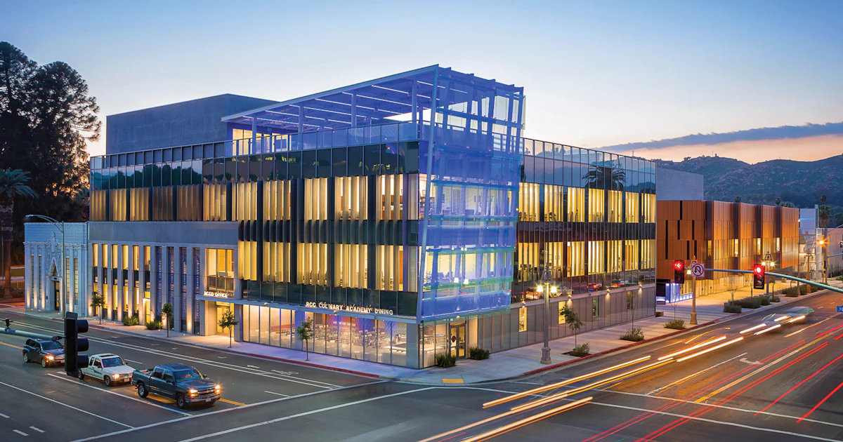 Community College Building Brings Art to Downtown District - LPA